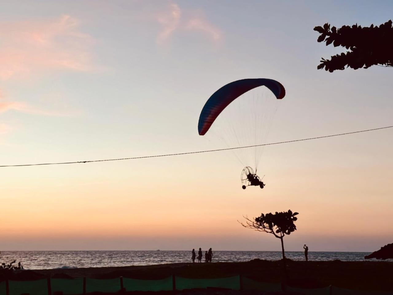 Beach House Varkala By Palmyra Екстер'єр фото