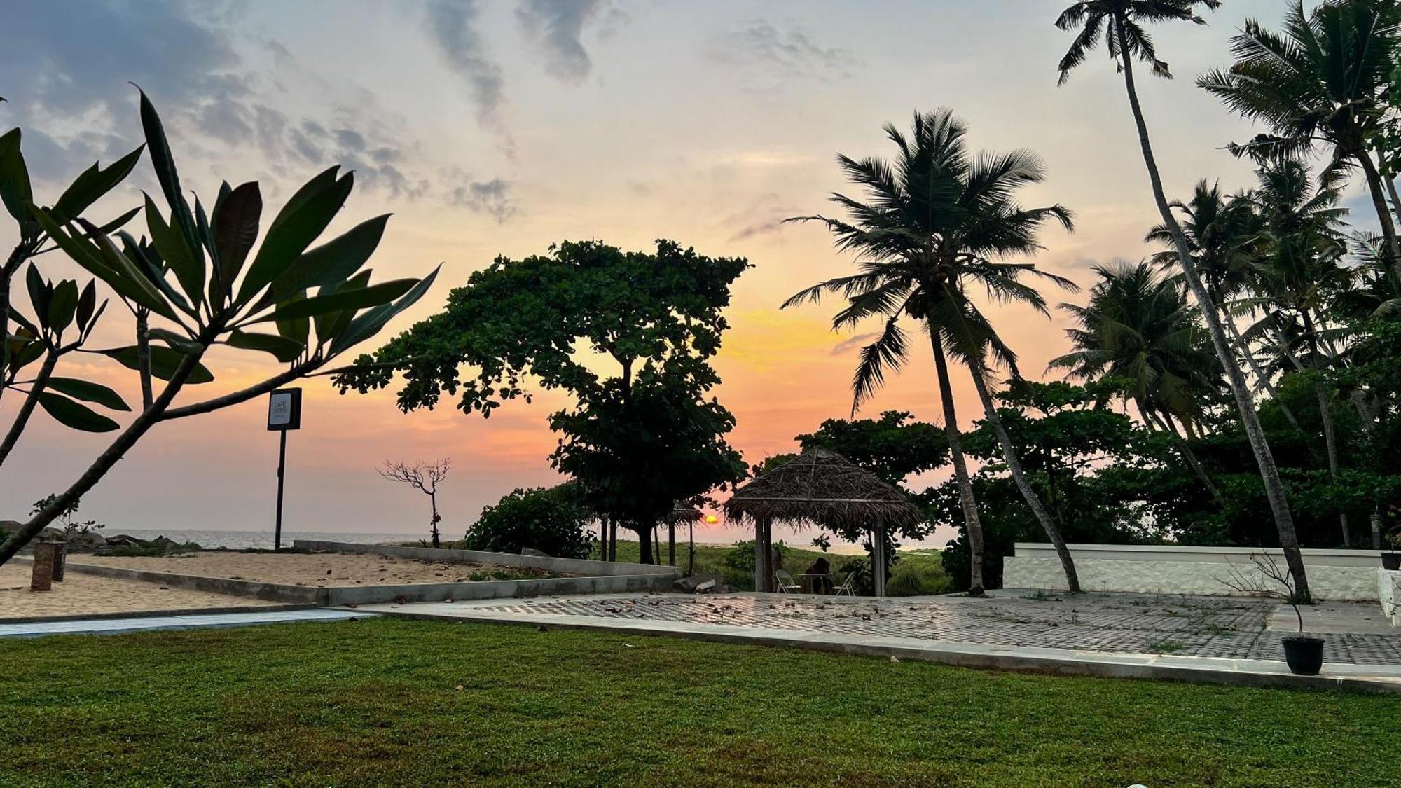 Beach House Varkala By Palmyra Екстер'єр фото